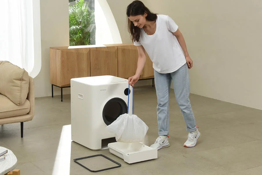 kitty litter box that cleans itself