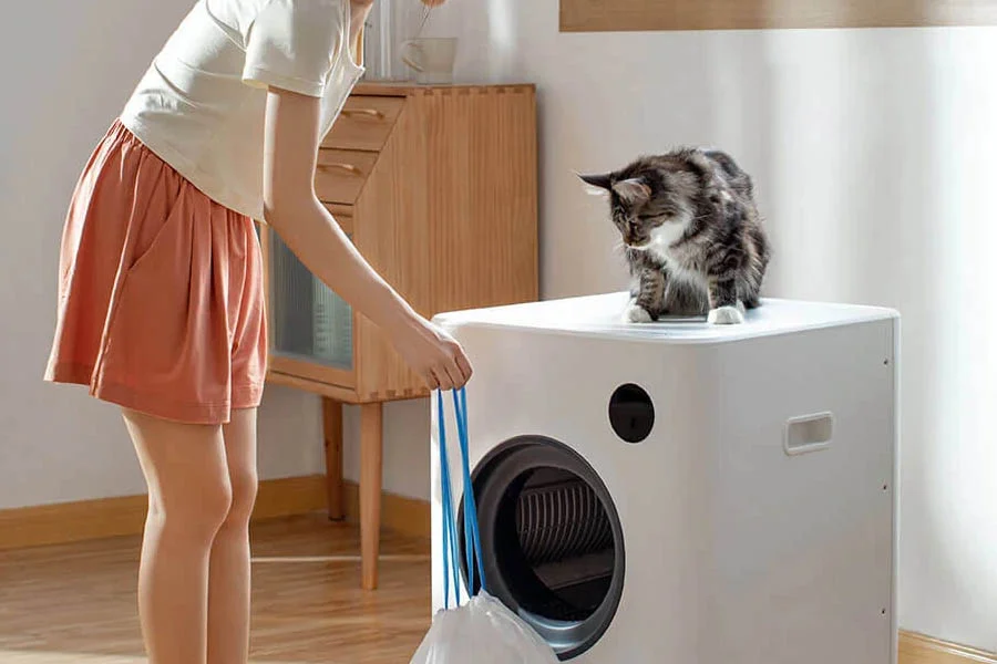 automatic cat scooper